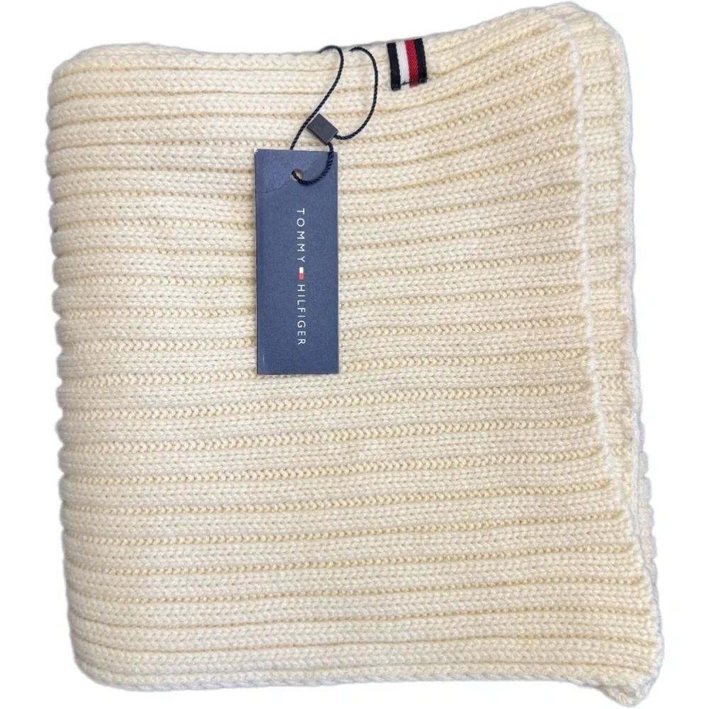 Tommy Hilfiger Unisex Winter White Knit Scarf with Logo Cream One Size NEW